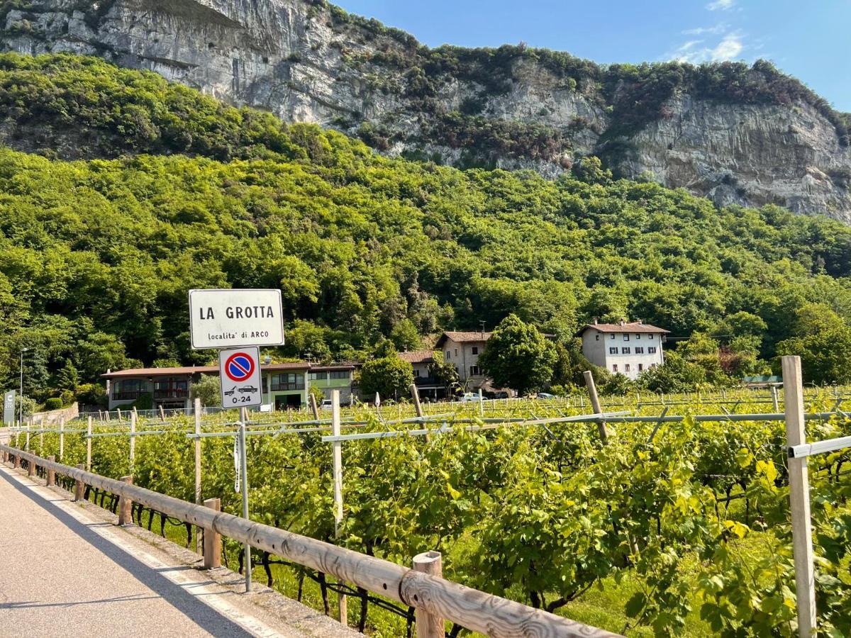G-House Modernes Apartment Mit Tollem Ausblick Riva del Garda Exterior photo