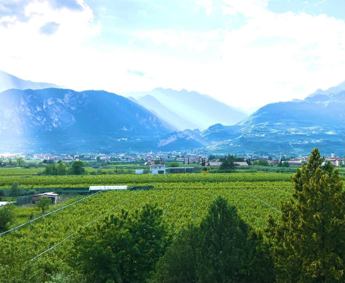 G-House Modernes Apartment Mit Tollem Ausblick Riva del Garda Exterior photo