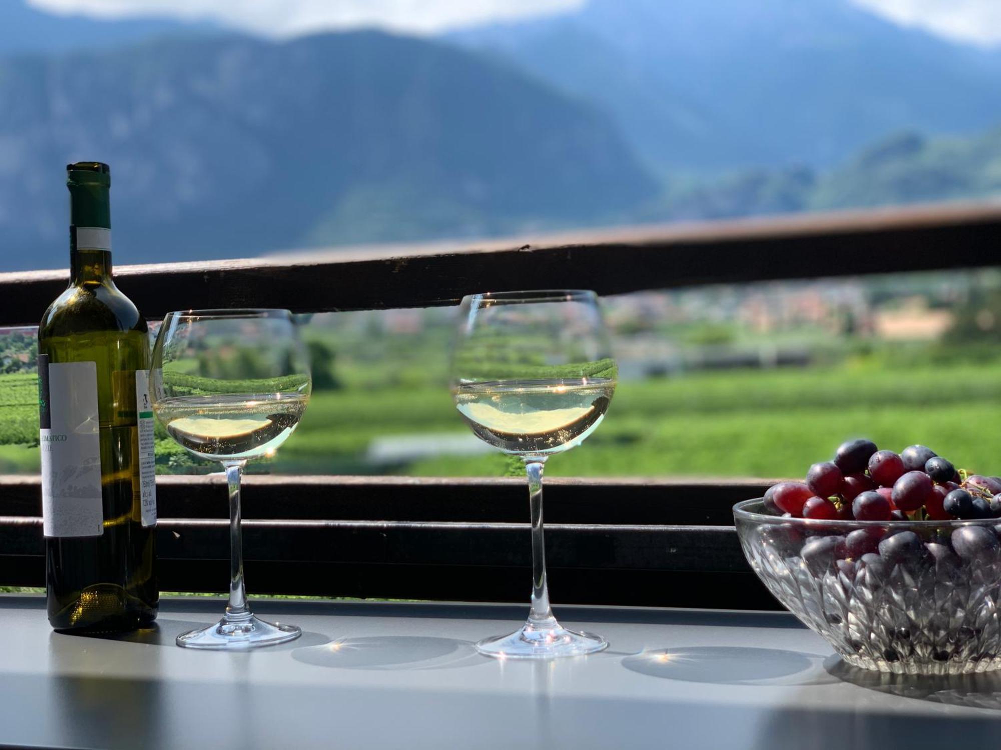 G-House Modernes Apartment Mit Tollem Ausblick Riva del Garda Exterior photo